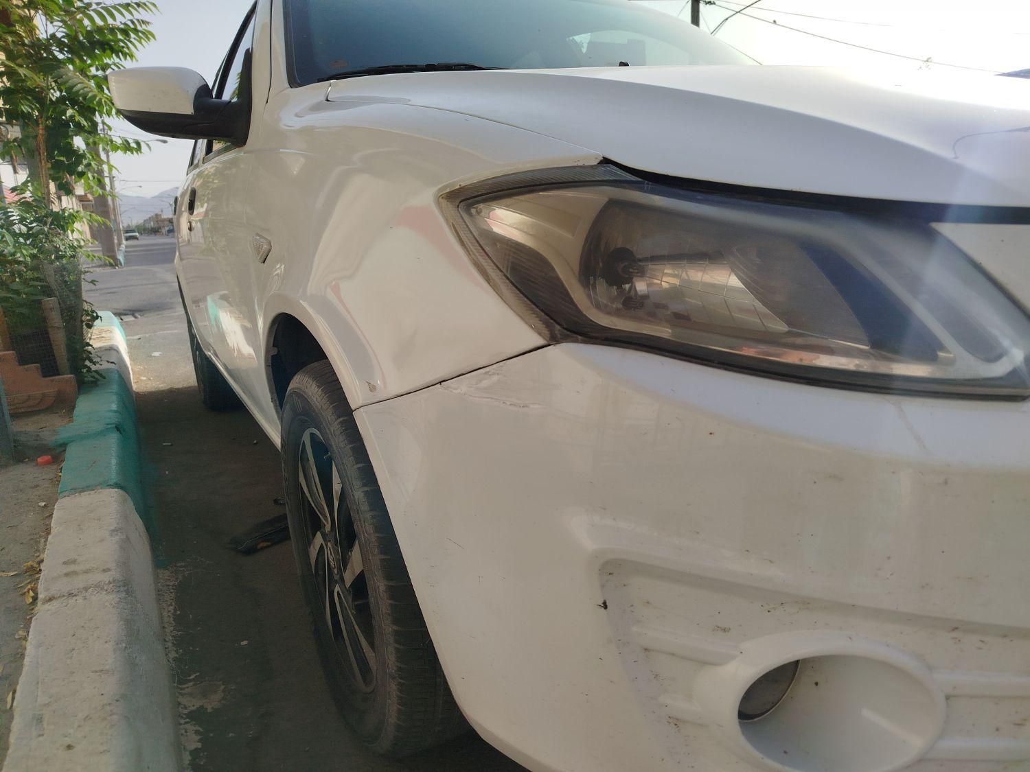 خودرو ساینا، EX آگهی ann_19450901