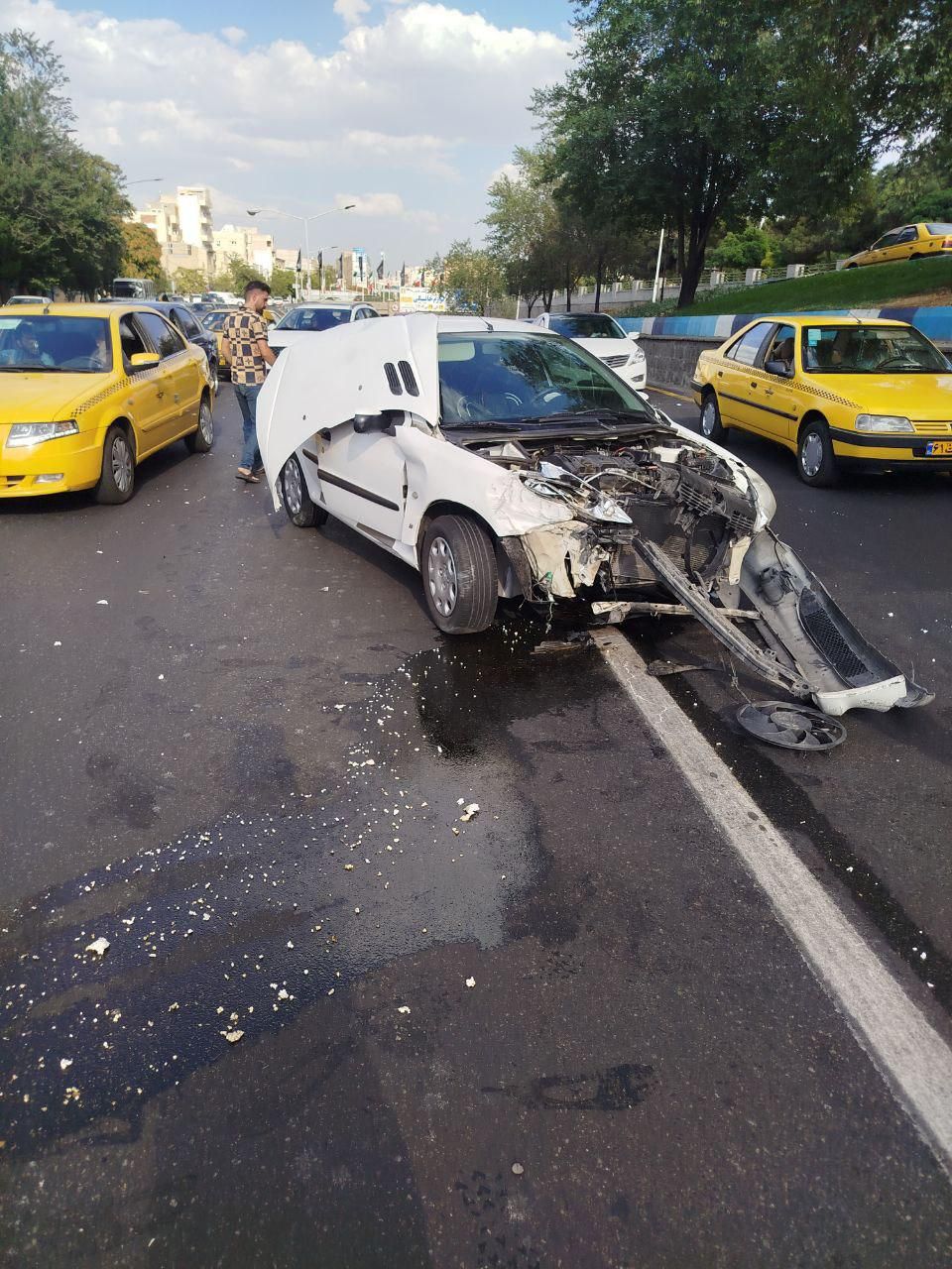 پژو ۲۰۶ صندوق دار v8 - 1391