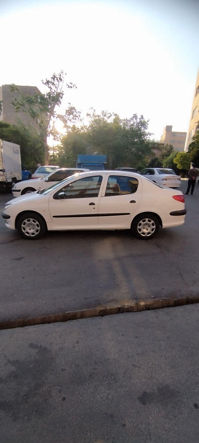 پژو ۲۰۶ صندوق دار v8 - 1395