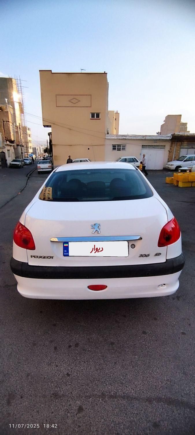 پژو ۲۰۶ صندوق دار v8 - 1395
