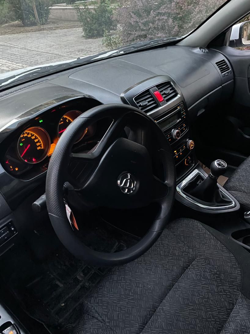 برلیانس H320 دنده‌ای 1500 - 1396