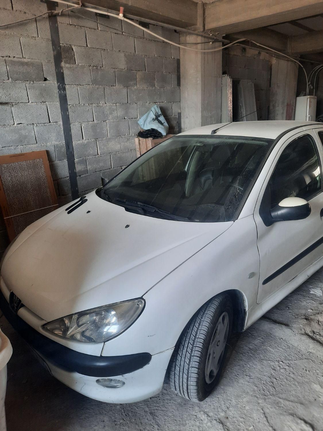 پژو ۲۰۶ صندوق دار v8 - 1390