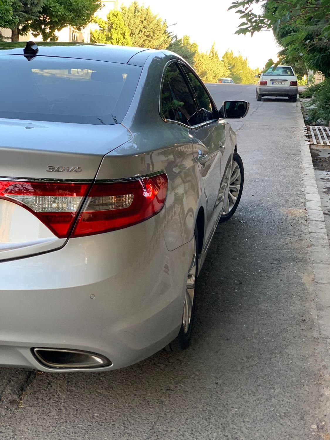 هیوندای آزرا (گرنجور) 3000cc - 2012