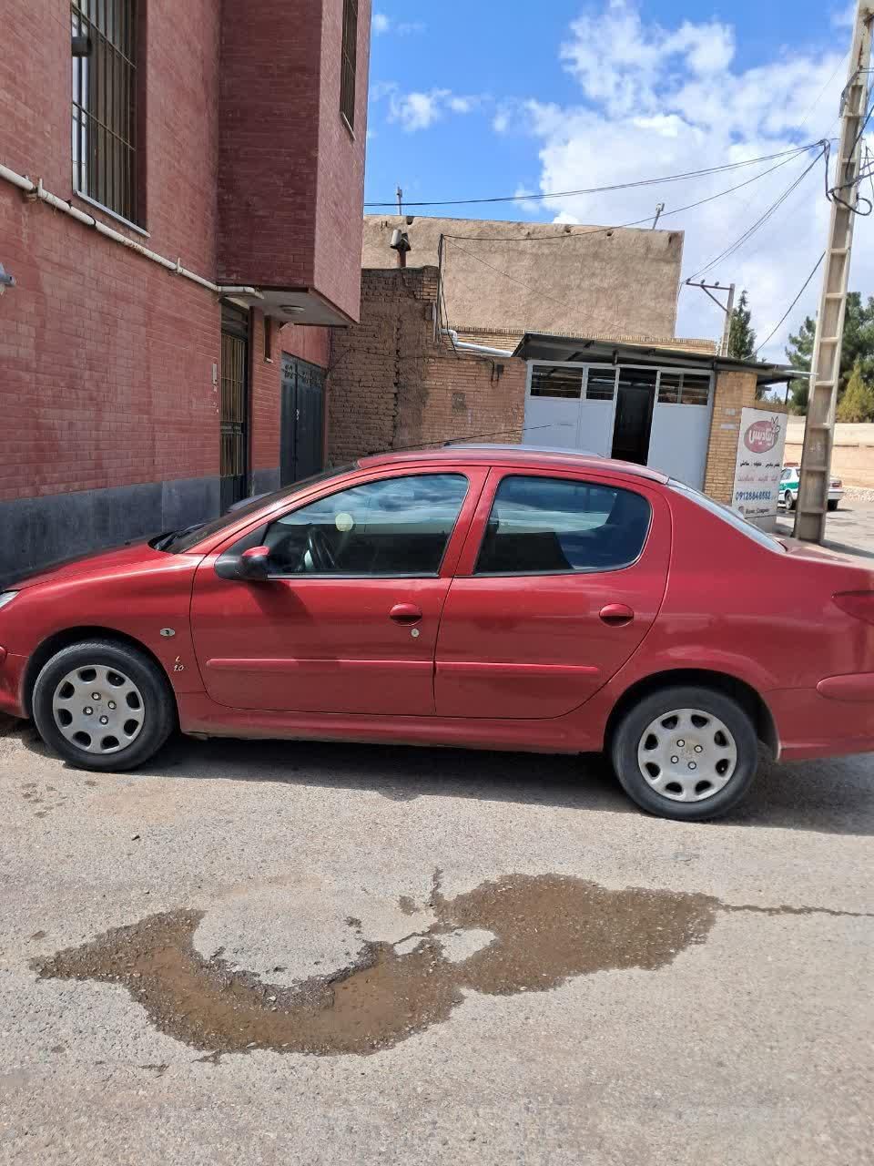 پژو ۲۰۶ صندوق دار v8 - 1390