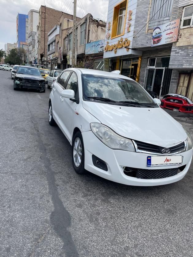 ام وی ام 315 هاچ بک ساده دنده ای - 1391