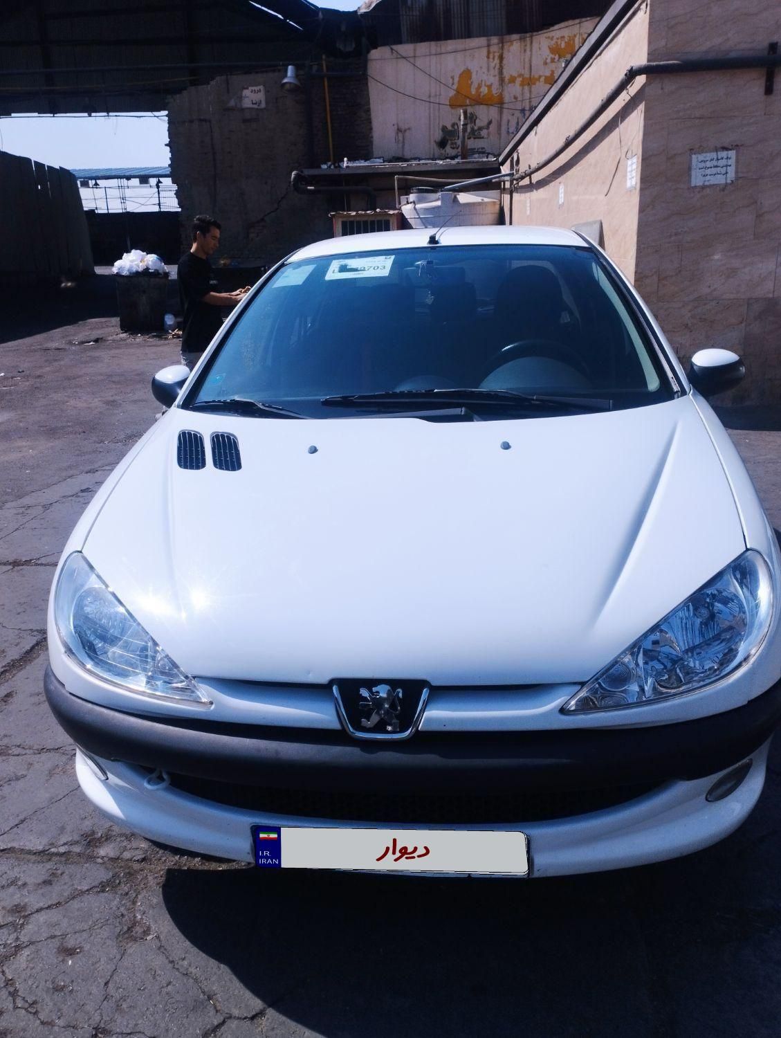 پژو ۲۰۶ صندوق دار v8 - 1399