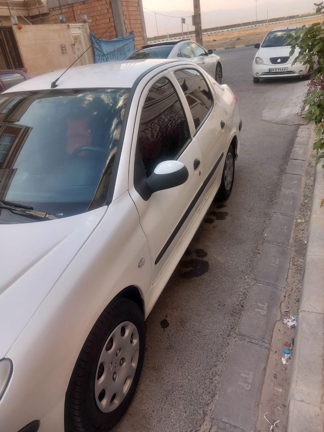 پژو ۲۰۶ صندوق دار v8 - 1389