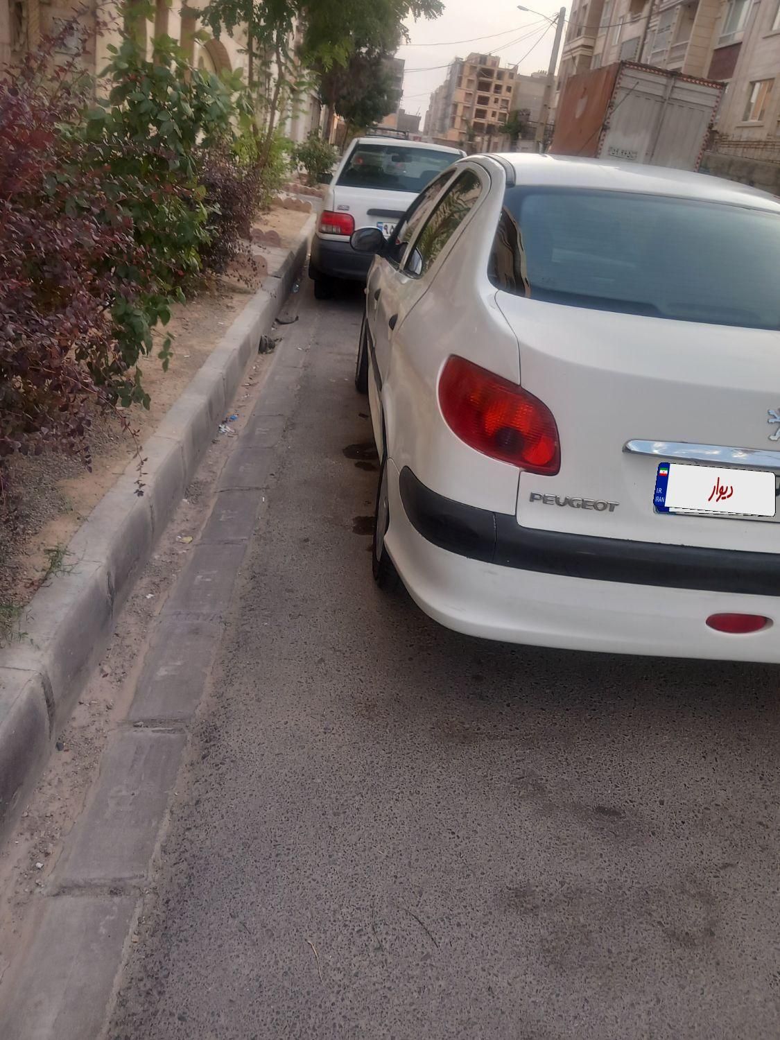 پژو ۲۰۶ صندوق دار v8 - 1389
