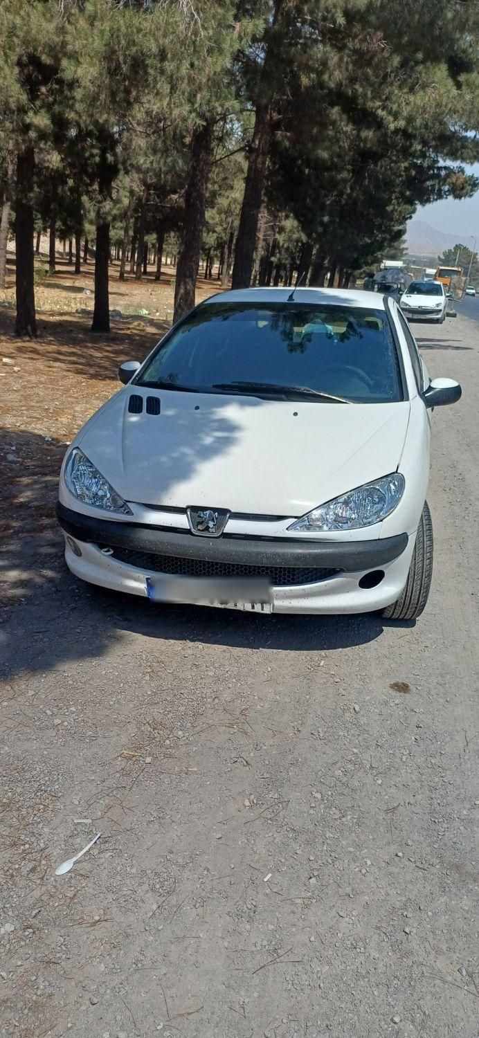 پژو ۲۰۶ صندوق دار v8 - 1395