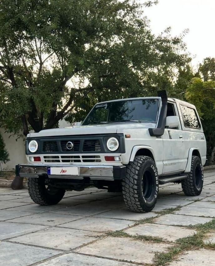 نیسان پاترول دو درب دنده‌ای - 1997