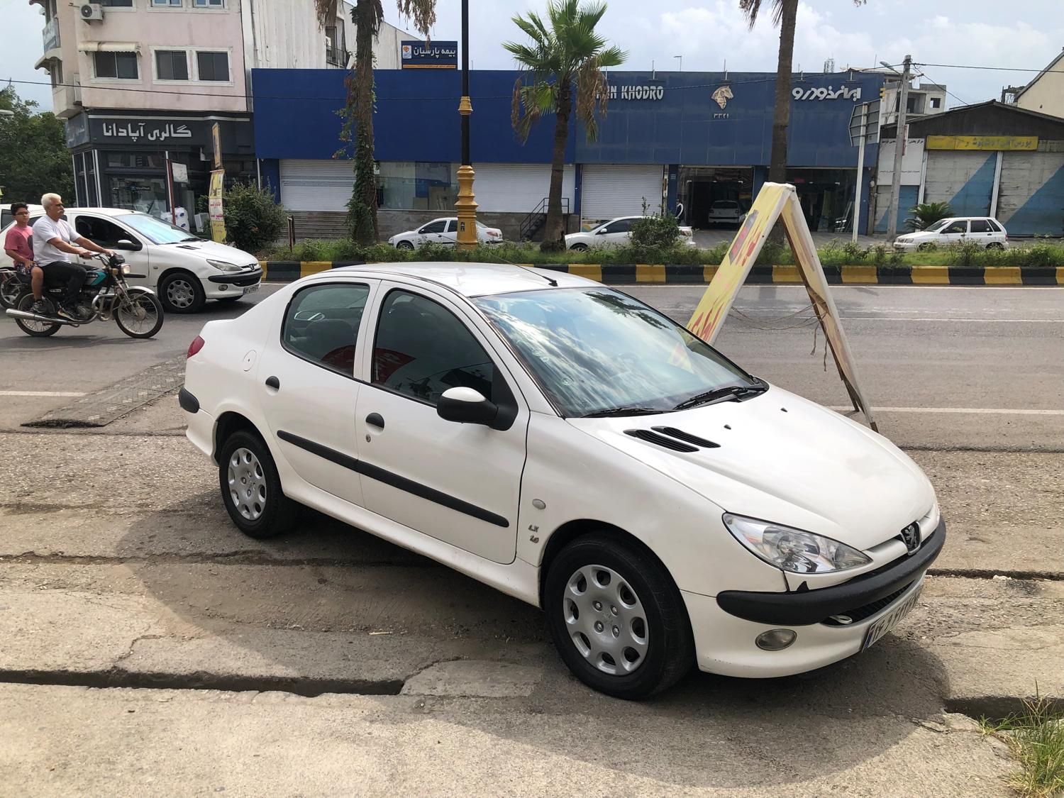 پژو ۲۰۶ صندوق دار v8 - 1390