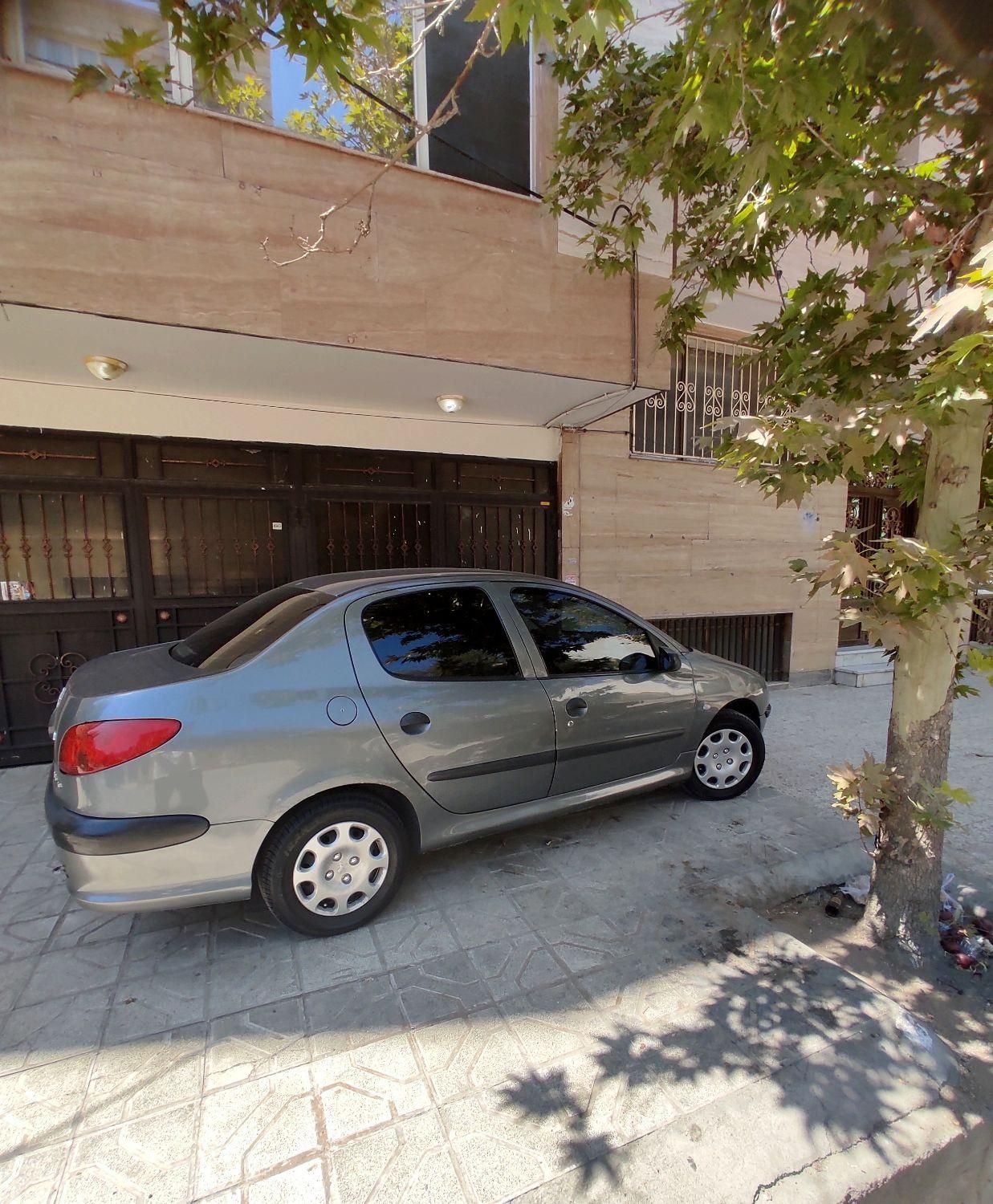 پژو ۲۰۶ صندوق دار v8 - 1394