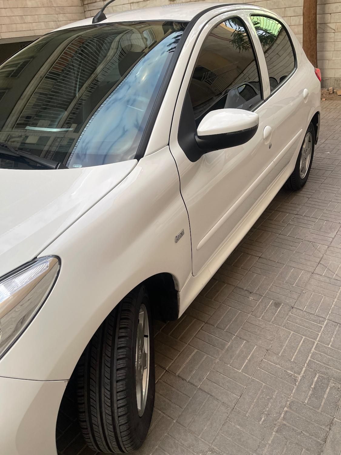 پژو 207 اتوماتیک TU5P - 1402