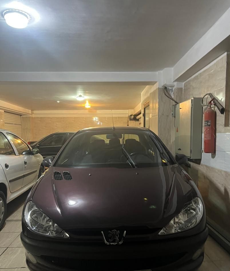 پژو ۲۰۶ صندوق دار v8 - 1394