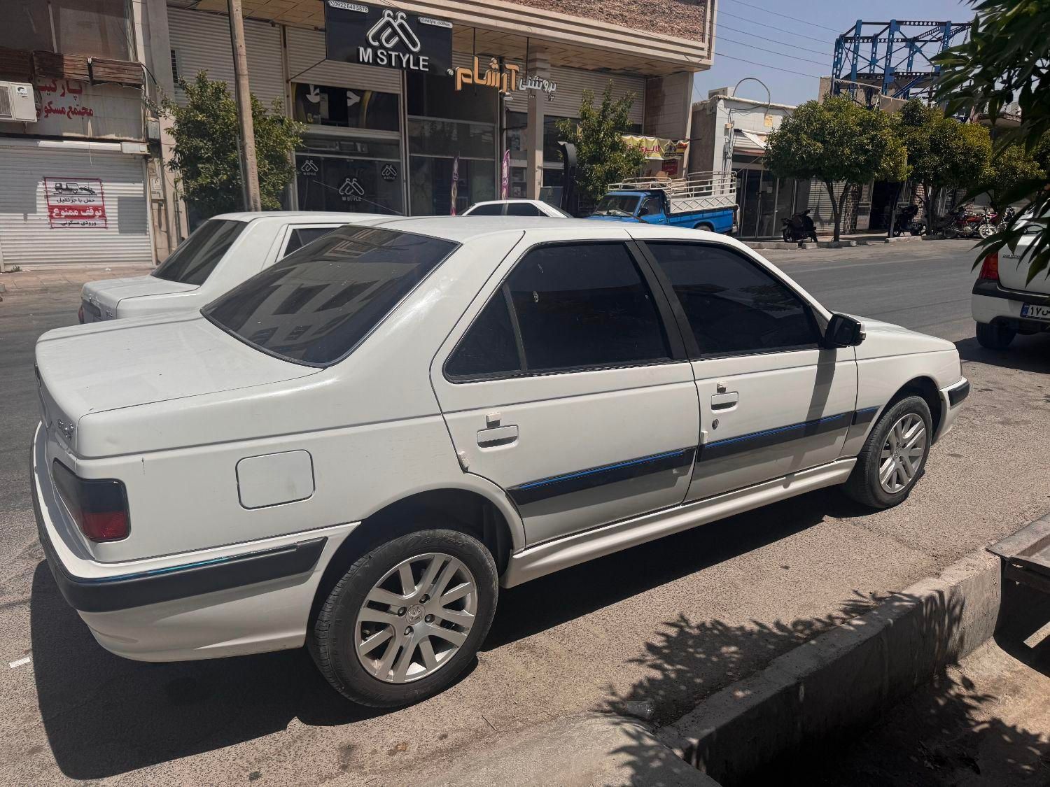 پژو پارس XU7P - 1402