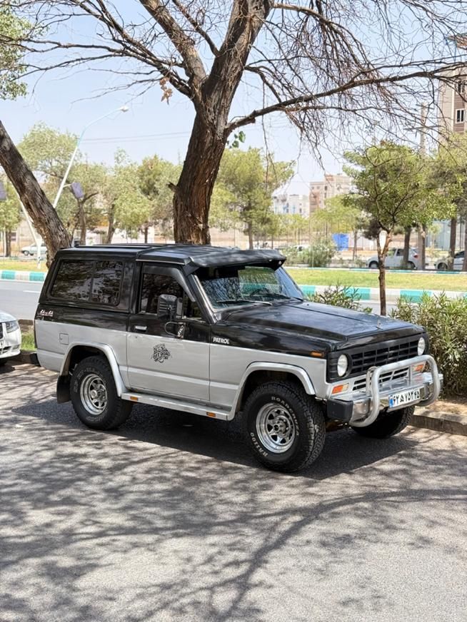 نیسان پاترول دو درب دنده‌ای - 2000