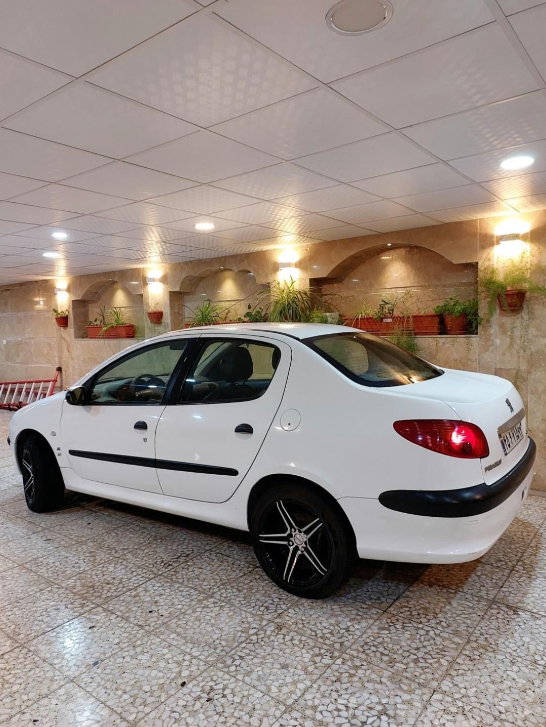 پژو ۲۰۶ صندوق دار v8 - 1390