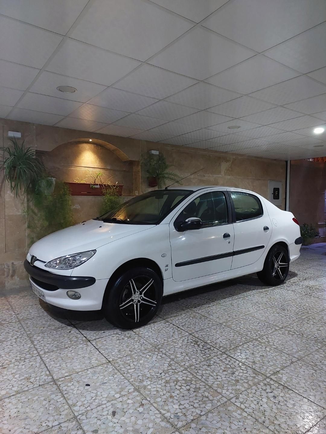 پژو ۲۰۶ صندوق دار v8 - 1390