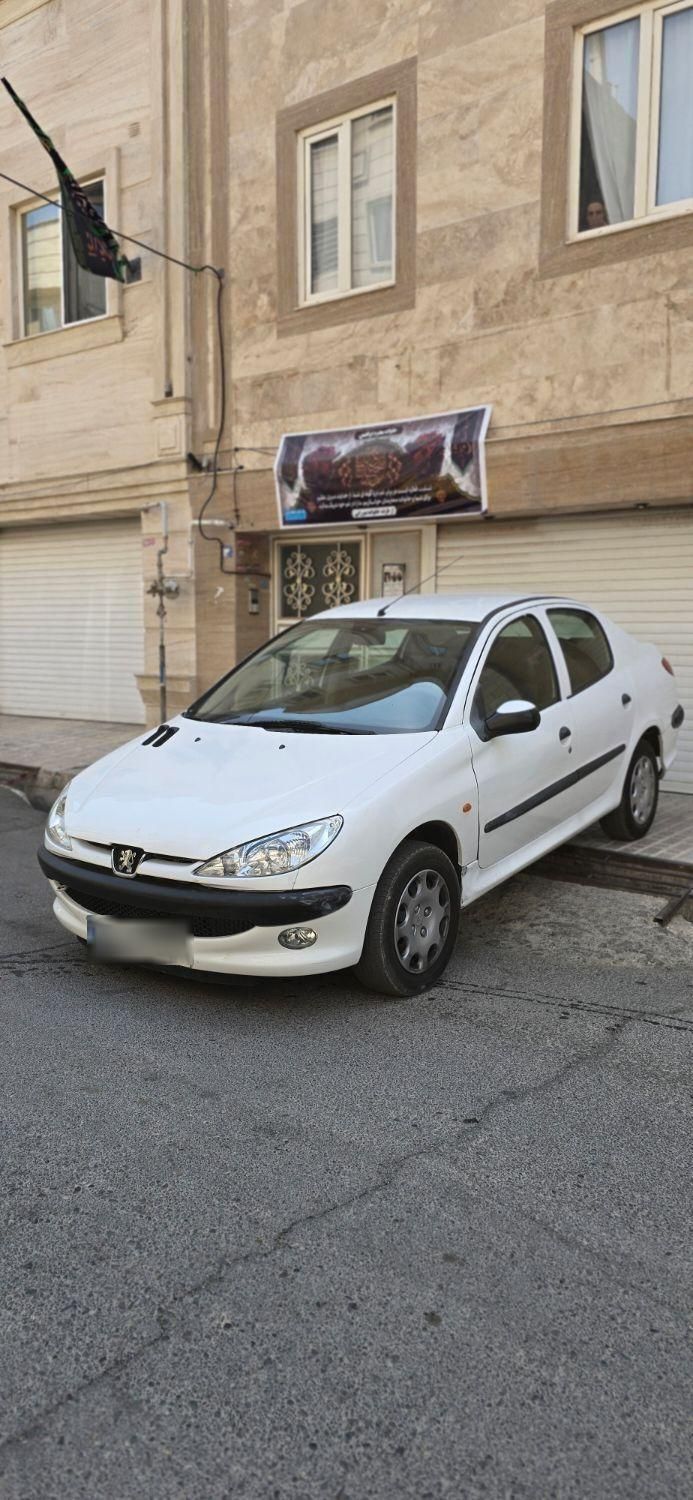 پژو ۲۰۶ صندوق دار v8 - 1390