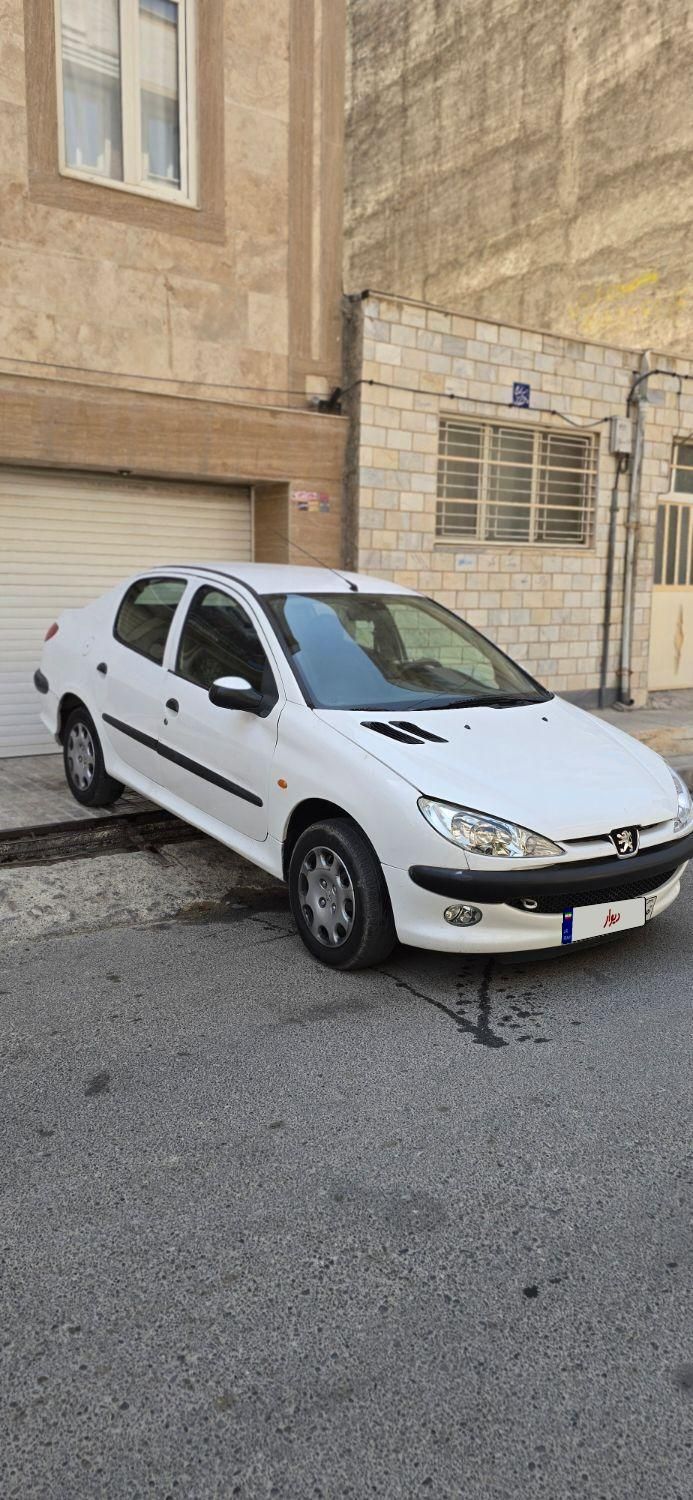 پژو ۲۰۶ صندوق دار v8 - 1390