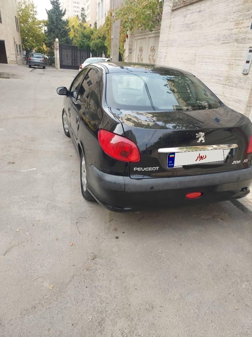 پژو ۲۰۶ صندوق دار v8 - 1395