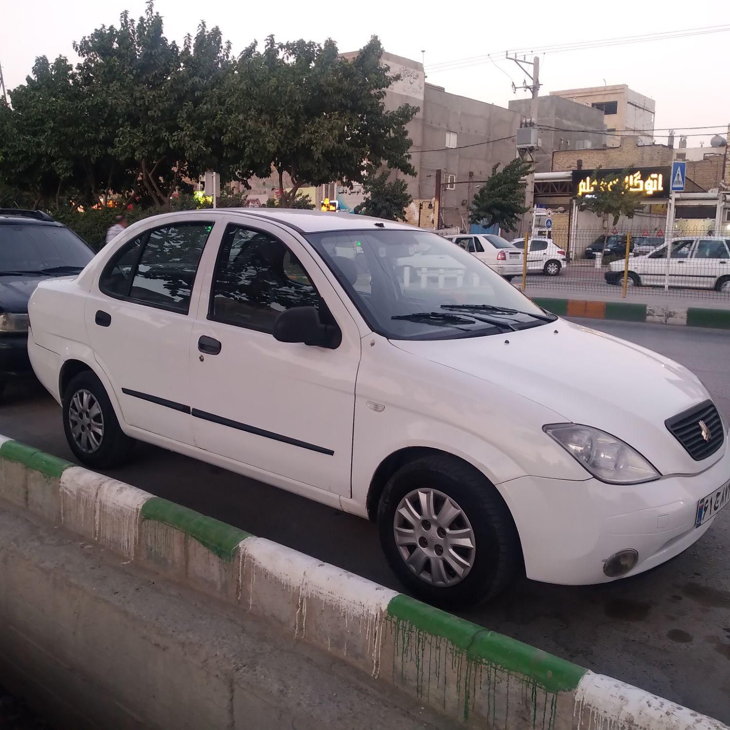 تیبا صندوق دار SX - 1395