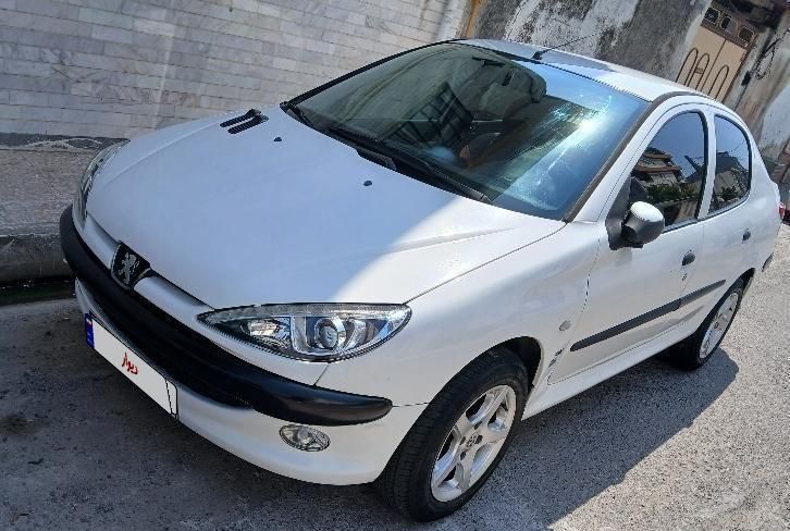 پژو ۲۰۶ صندوق دار v8 - 1392