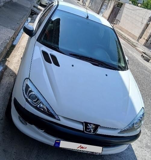 پژو ۲۰۶ صندوق دار v8 - 1392
