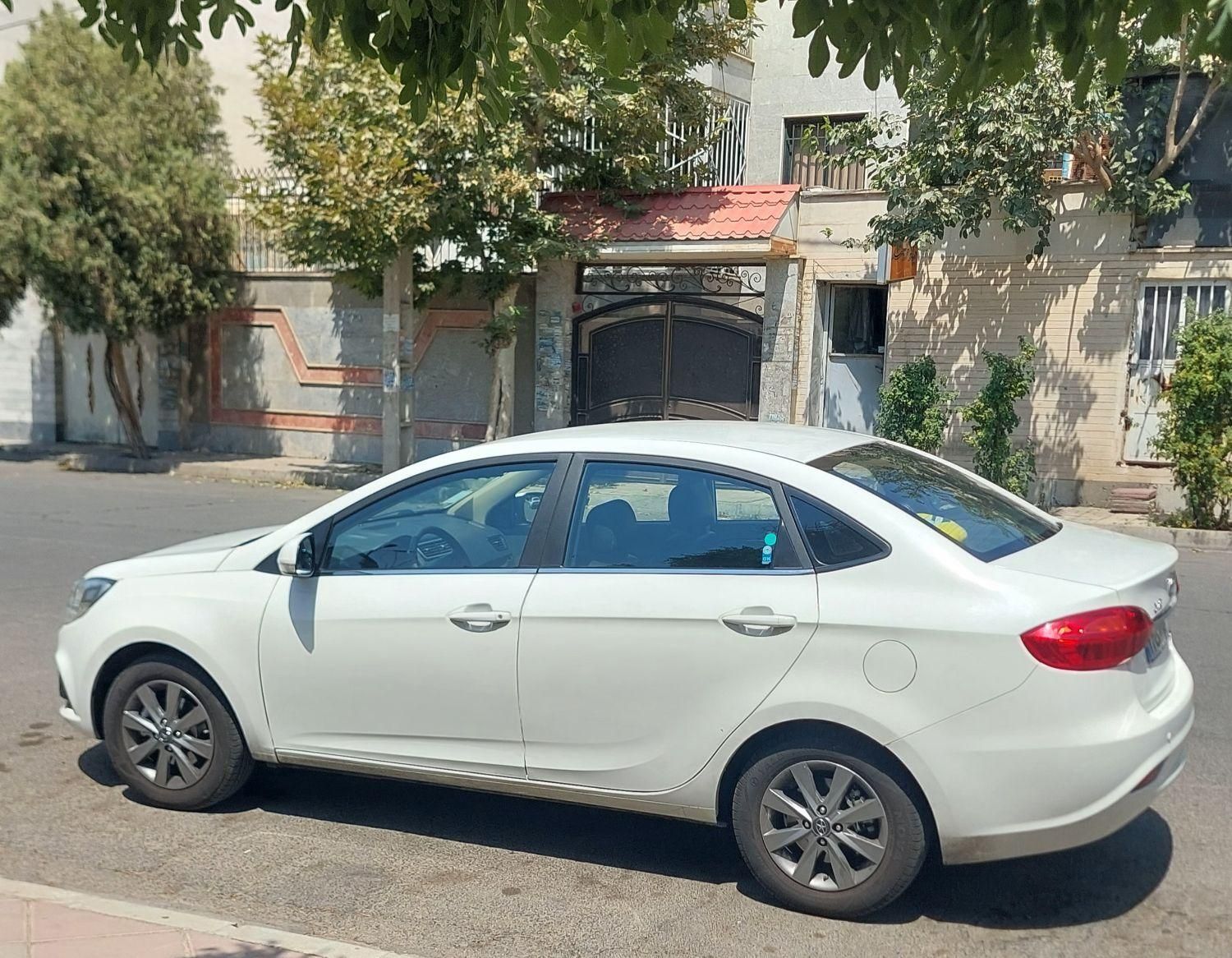 جک J4 اتوماتیک ساده - 1403