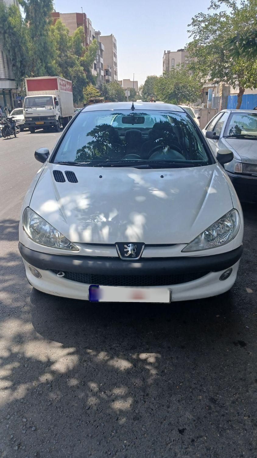 پژو ۲۰۶ صندوق دار v8 - 1393