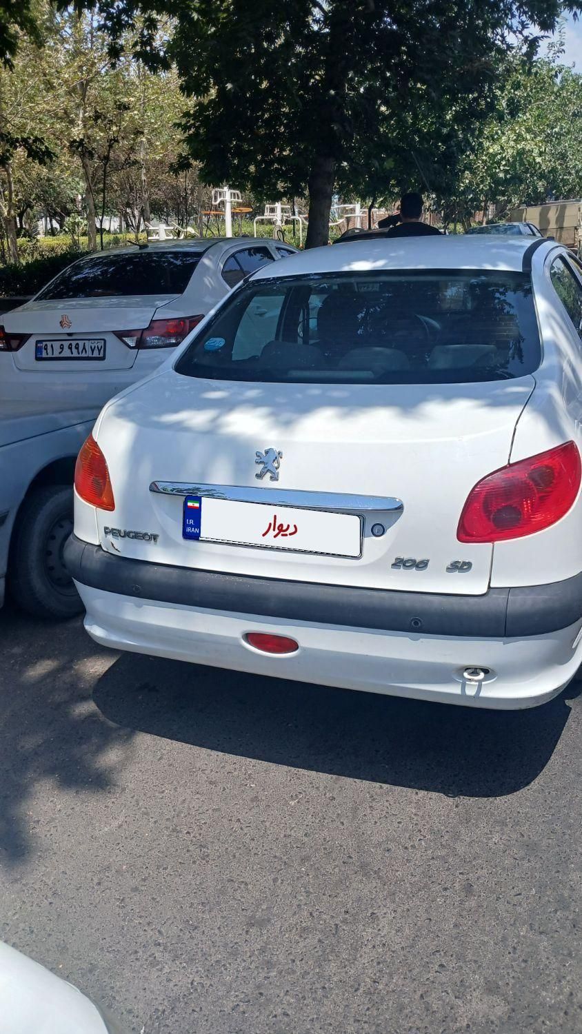 پژو ۲۰۶ صندوق دار v8 - 1393
