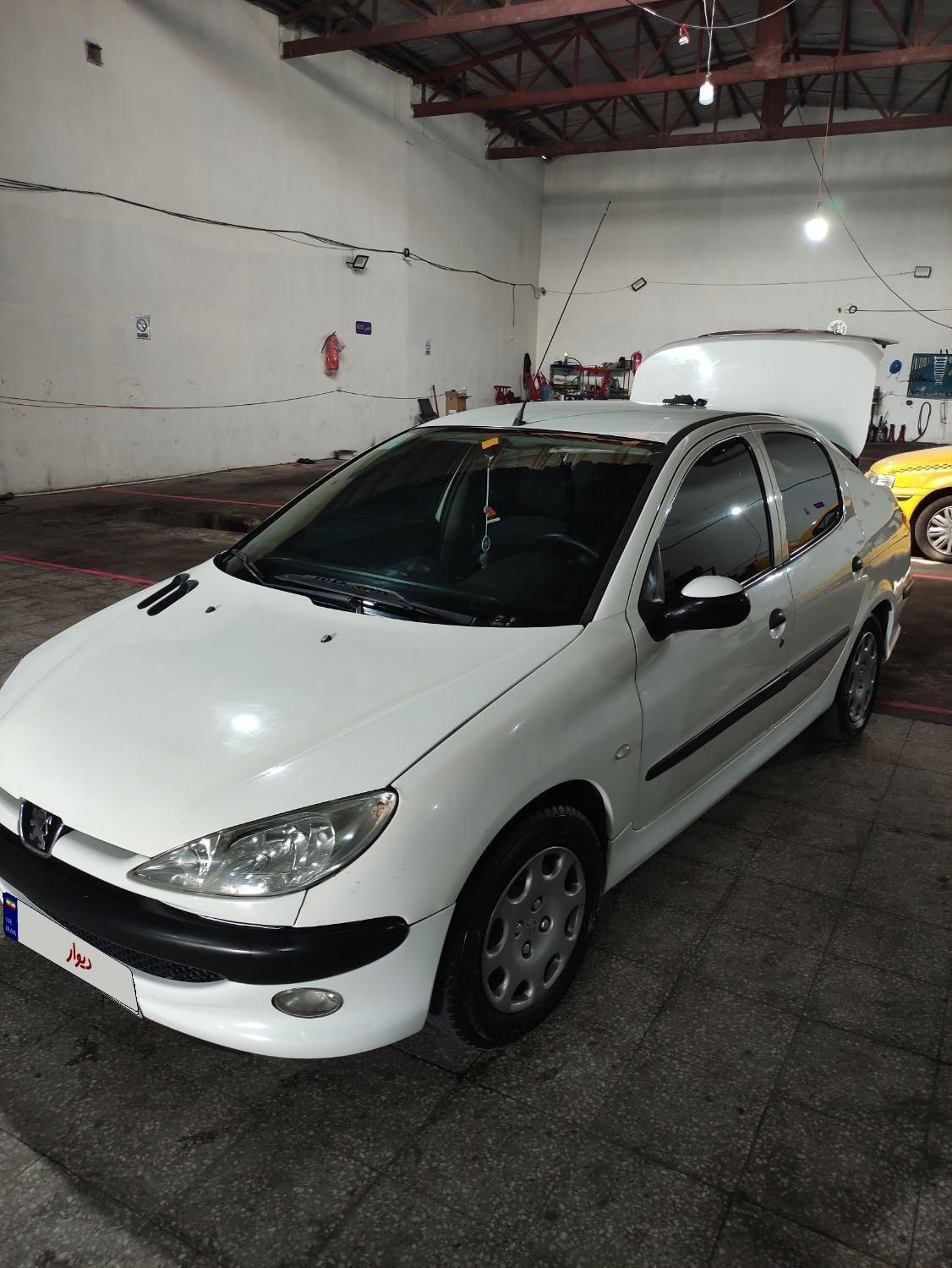 پژو ۲۰۶ صندوق دار v8 - 1395