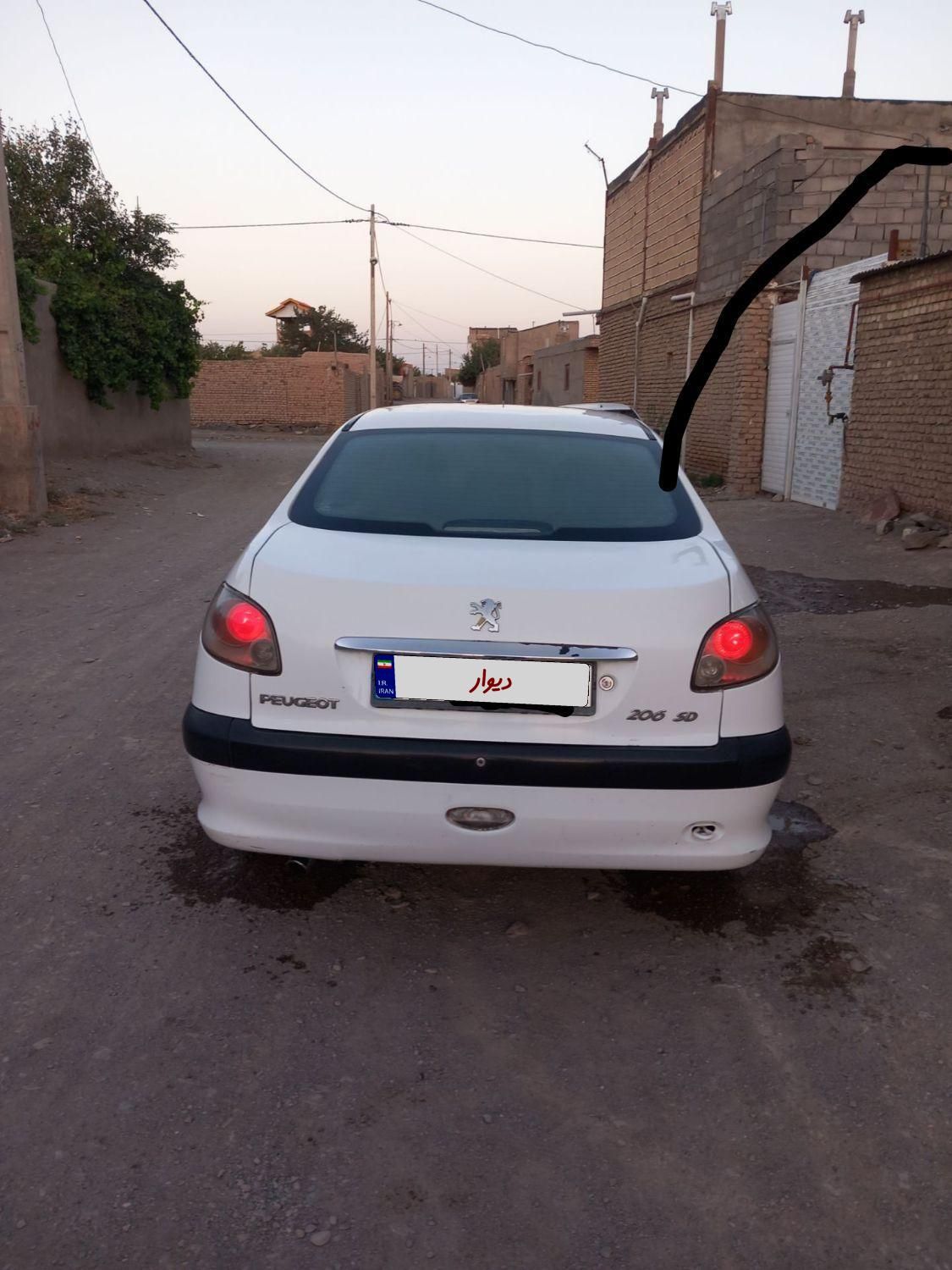 پژو ۲۰۶ صندوق دار v8 - 1390