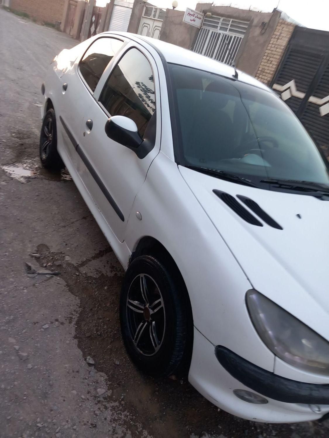 پژو ۲۰۶ صندوق دار v8 - 1390