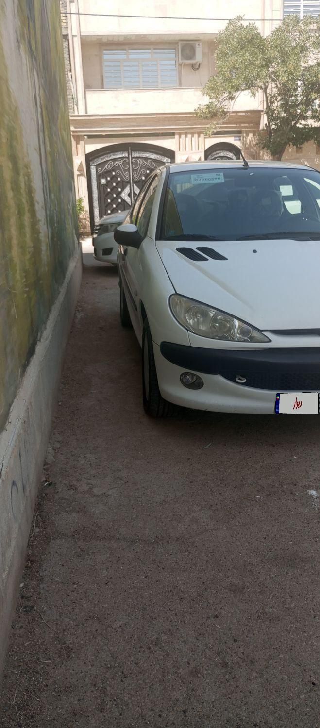 پژو ۲۰۶ صندوق دار v8 - 1397
