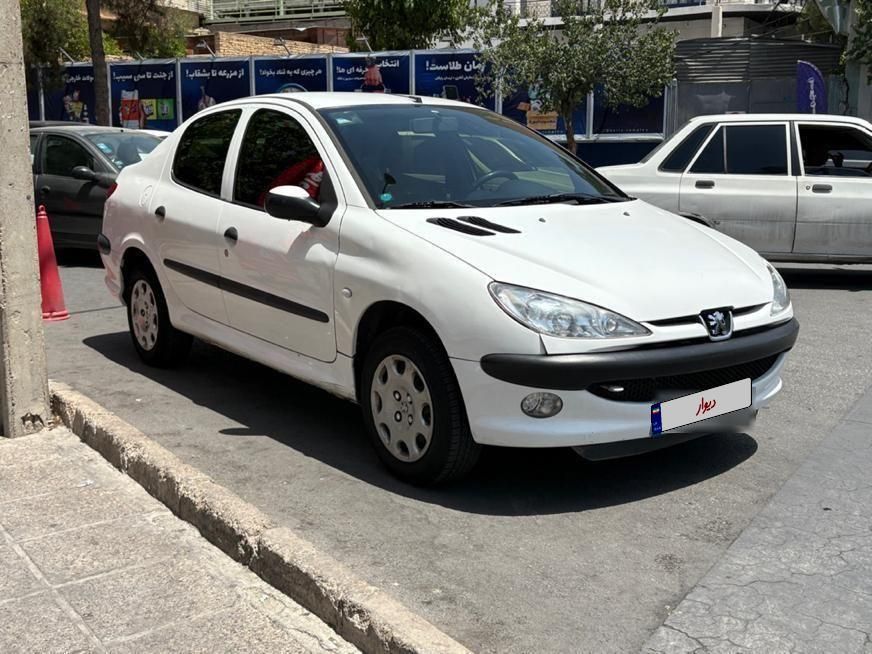 پژو ۲۰۶ صندوق دار v8 - 1396