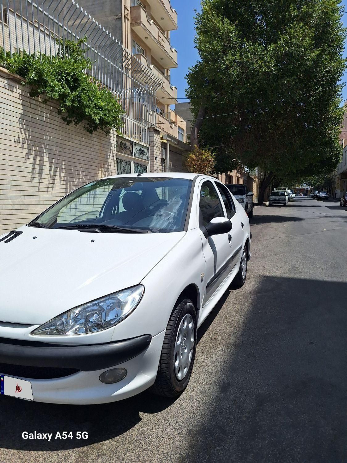 پژو ۲۰۶ صندوق دار v8 - 1393