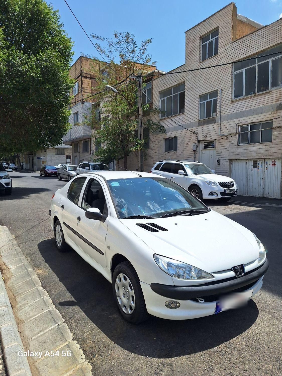 پژو ۲۰۶ صندوق دار v8 - 1393