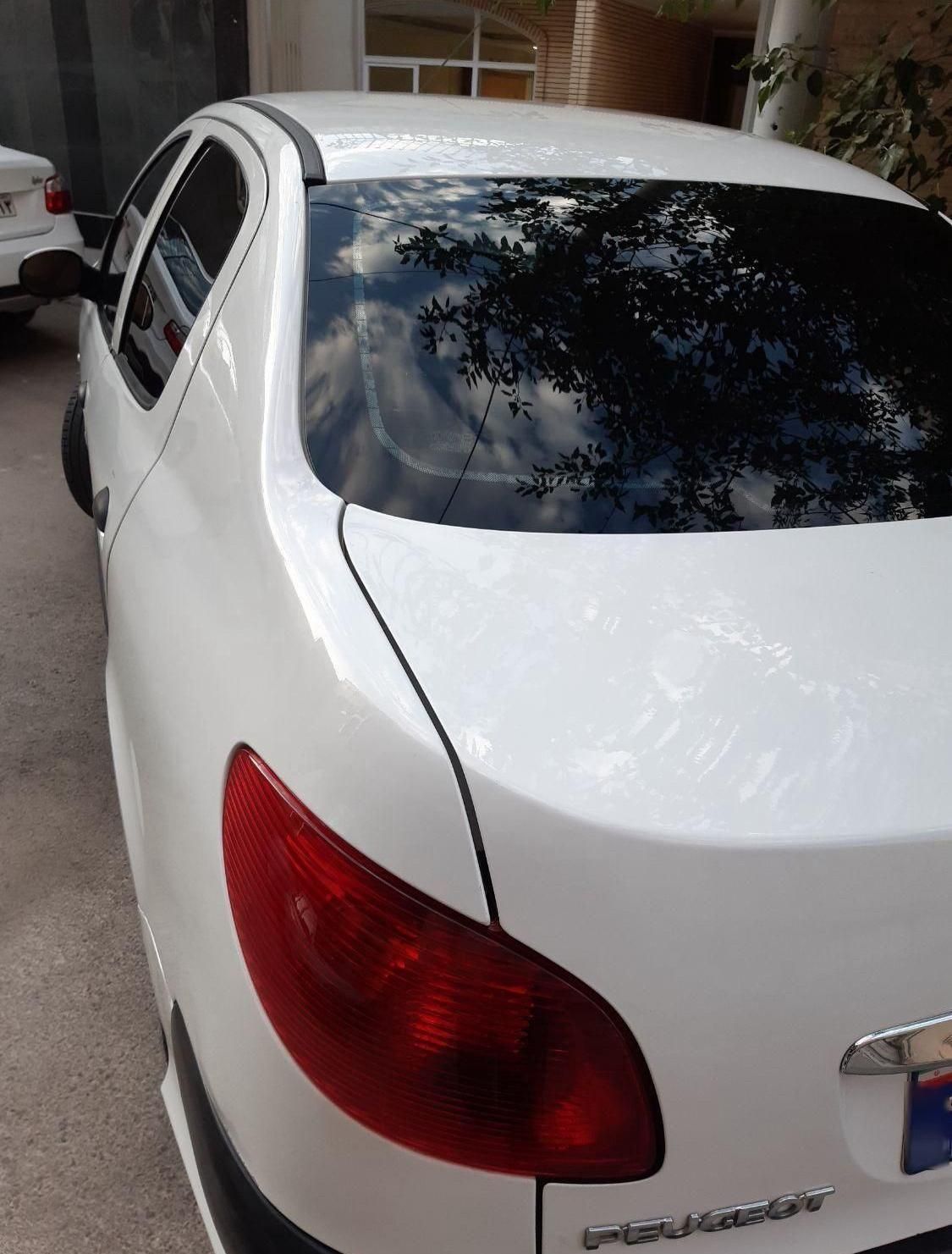 پژو ۲۰۶ صندوق دار v8 - 1398
