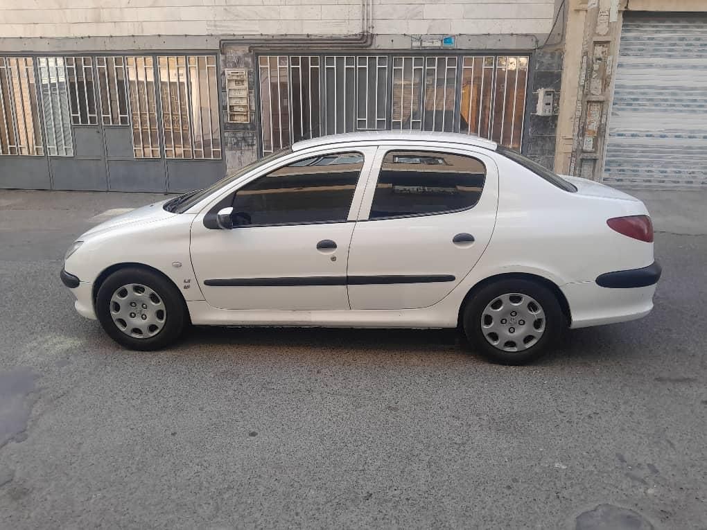 پژو ۲۰۶ صندوق دار v8 - 1391
