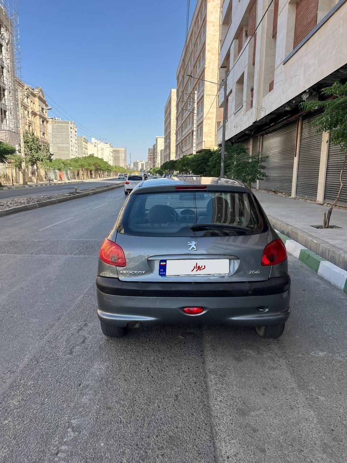 پژو 206 تیپ 3 - 1396