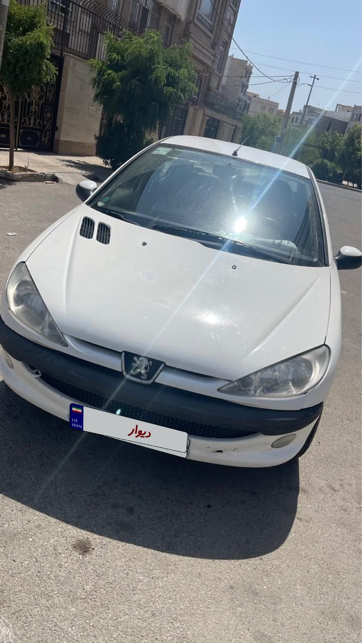 پژو ۲۰۶ صندوق دار v8 - 1393
