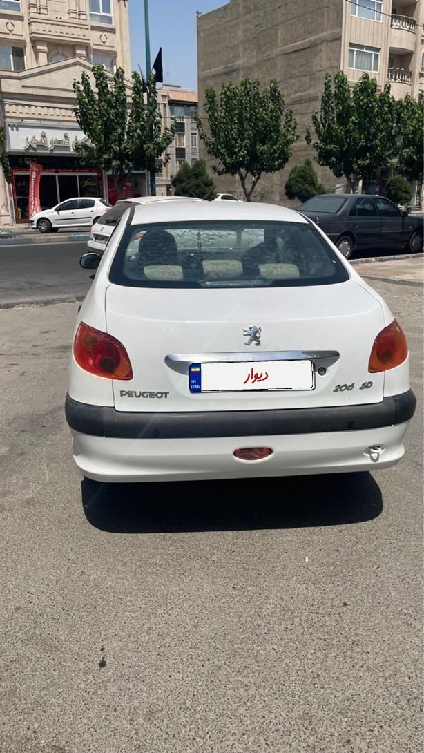 پژو ۲۰۶ صندوق دار v8 - 1393