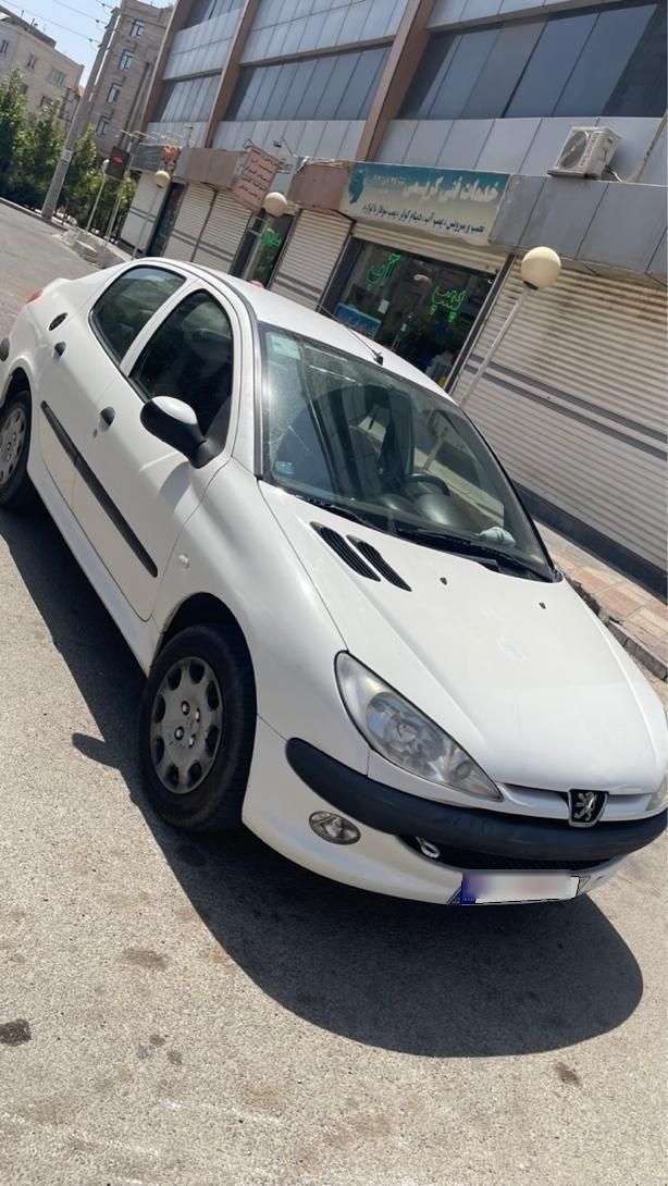 پژو ۲۰۶ صندوق دار v8 - 1393