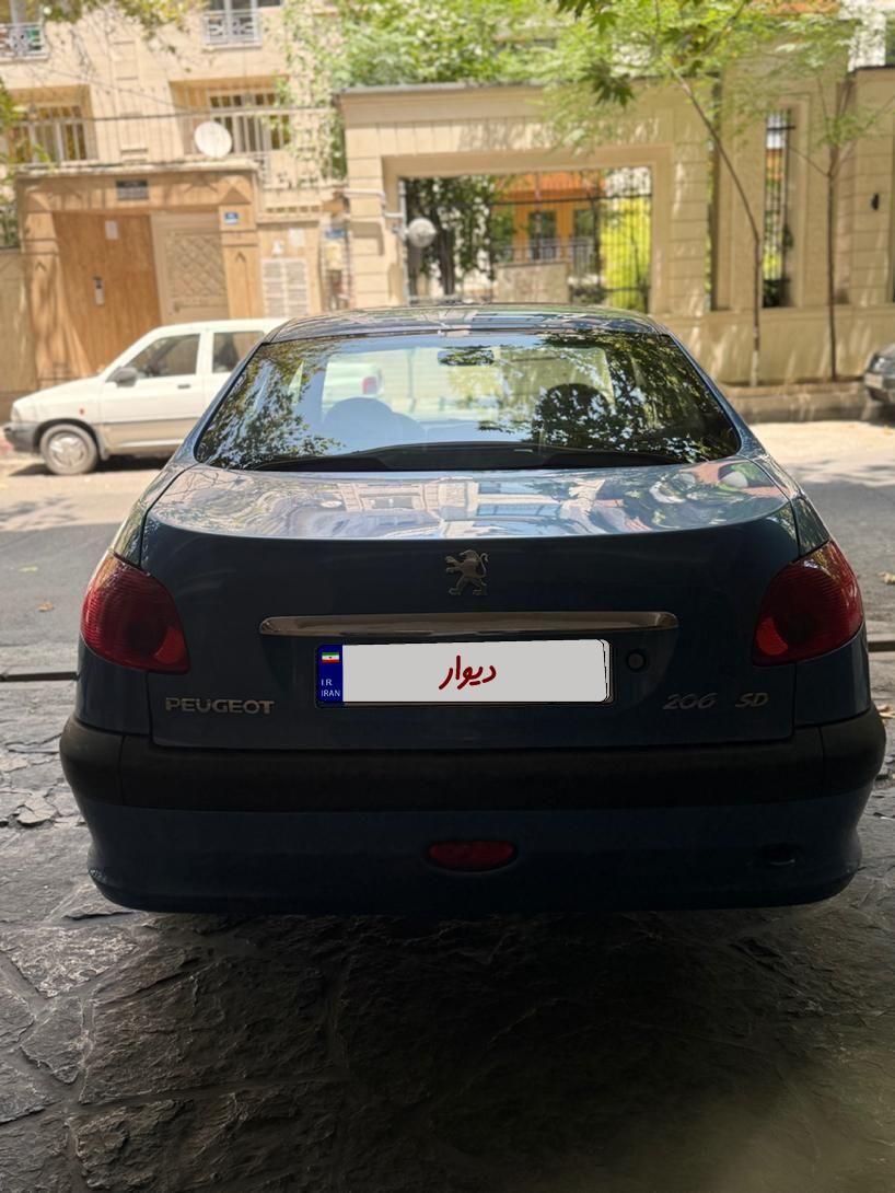 پژو ۲۰۶ صندوق دار v8 - 1396