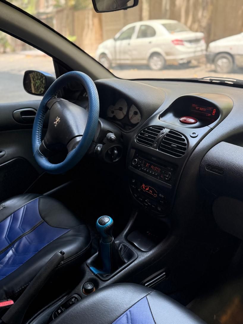 پژو ۲۰۶ صندوق دار v8 - 1396