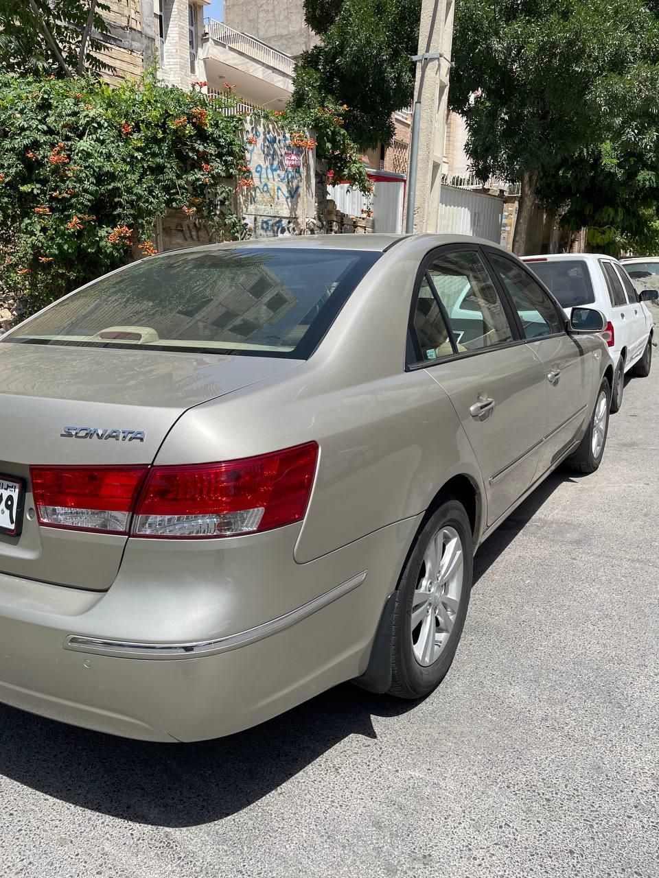 هیوندای سوناتا اتوماتیک NF 2400 - 2009