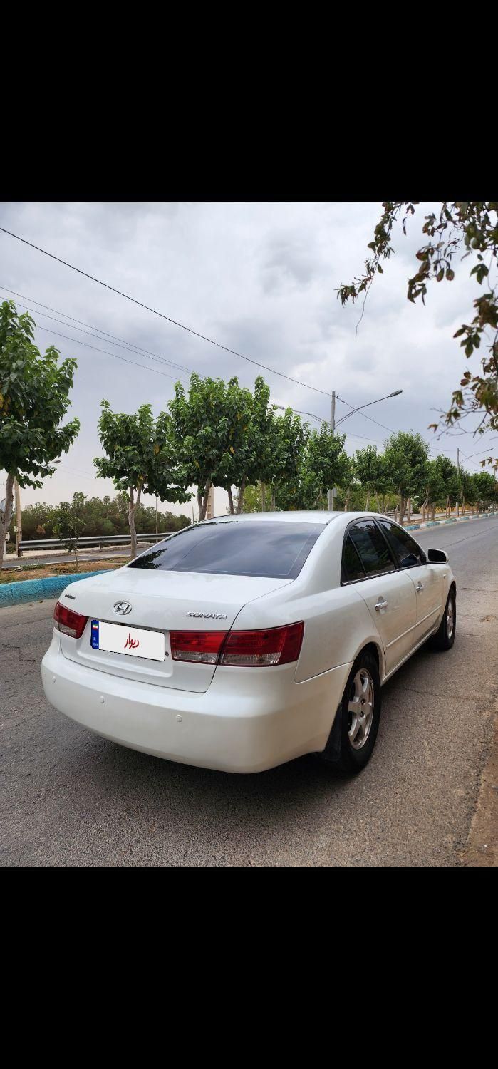 هیوندای سوناتا دنده‌ای NF 2400 - 2008