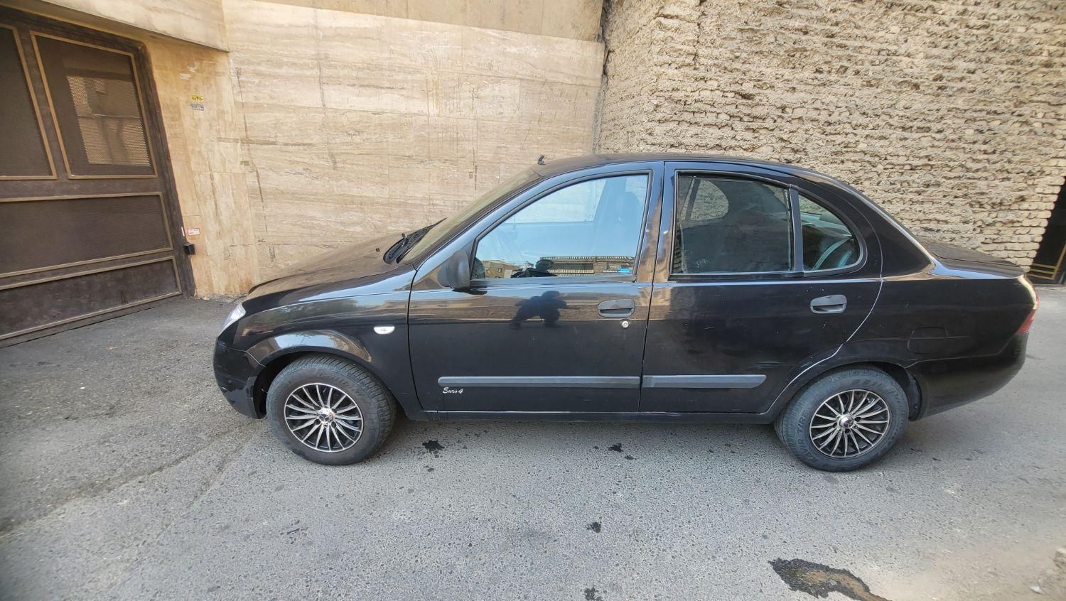 تیبا صندوق دار SX - 1393