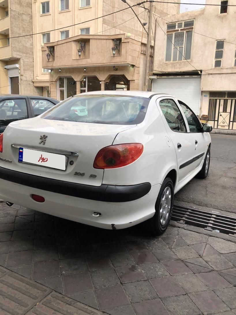 پژو ۲۰۶ صندوق دار v8 - 1392